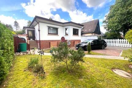 Charmanter kleiner Bungalow mit gepflegtem Garten - Hamburg Rahlstedt