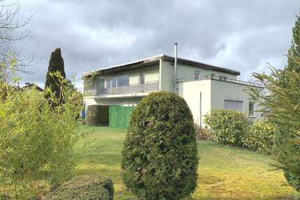 Haus zum Kaufen in Usingen 595.000,00 € 396 m²