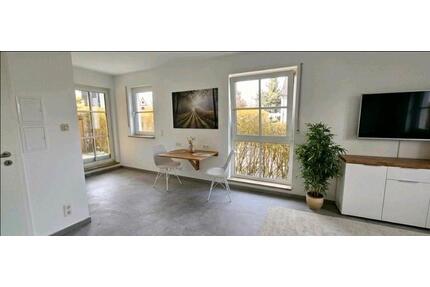 Top-Lage, schick, modern, ruhig, bezugsbereit: 2-Zi-EG-Maisonette - Gilching