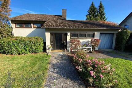 Charmantes Einfamilienhaus mit Fernblick in Detmold-Schling - Detmold / Schling Heiligenkirchen