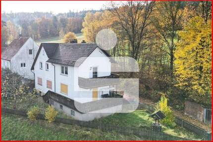 Ein Haus mit viel Platz! - 110.000,00&nbsp;EUR Kaufpreis, ca.&nbsp; 158,00&nbsp;m&sup2;&nbsp;Wohnfl&auml;che in Mitwitz (PLZ: 96268) Burgstall