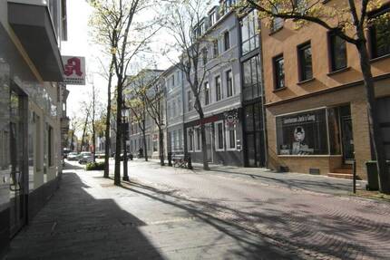 Bonn Endenich * Single * helle renovierte Wohnung im 1. OG bezugsfrei