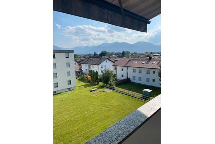 Helle, zwei Zimmerwohnung in Raubling mit Bergpanorama