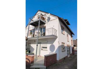 Haus zum Kaufen in Freisbach 548.000,00 € 283 m²