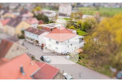 Haus zum Kaufen in Ortenburg 300.000,00 € 315 m²