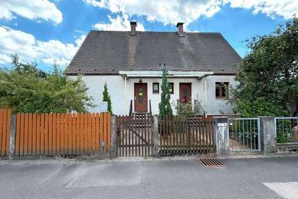 Haus zum Kaufen in Feucht 459.500,00 € 204.5 m²