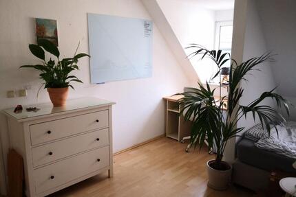 Luxus helles vollmöbliertes 25m2 WG-Zimmer mit 2 Fenstern 3er WG - Unterföhring