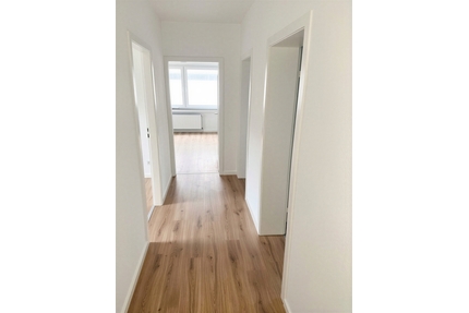 Modernisierte 3-Zimmer-Wohnung mit Südwestbalkon in grüner Lage - Solingen