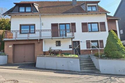 Einfamilienhaus mit Potenzial & Hanggrundstück in Monzingen