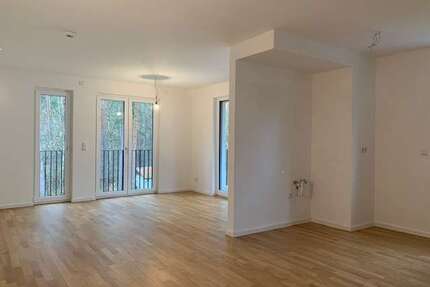 Wohnung zum Mieten in Erlangen 1.127,58 € 79.97 m²