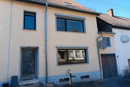 Doppelhaushälfte mit eigenem Garten zu vermieten - Ruschberg