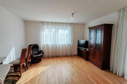 3,5-Zimmer-Wohnung im 2. OG mit Balkon, Aufzug und Wintergarten - Esslingen am Neckar Hegensberg