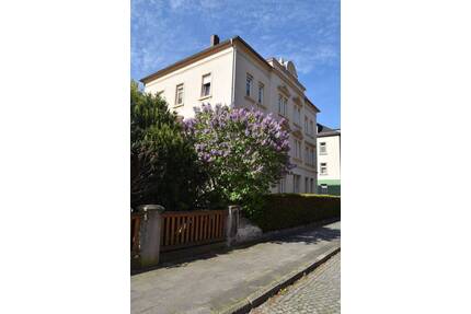 Gemütliche 3 Raumwohnung mit tollen Mietern und Außenstellplatz - Heidenau