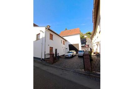 Hause zu verkaufen - 255.000,00&nbsp;EUR Kaufpreis, ca.&nbsp; 180,00&nbsp;m&sup2; in Braunfels (PLZ: 35619)