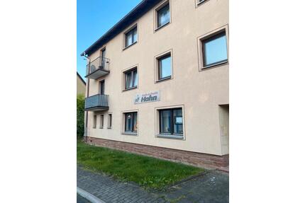 Attraktive 3-Zimmer-Wohnung mit Balkon & 2 Garagen - Wertheim