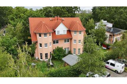 Haus zum Kaufen in Kleinmachnow 1.350.000,00 € 222 m²