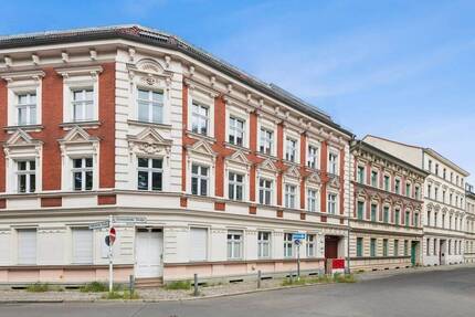 Attraktive, frisch renovierte 2-Zimmer-Wohnung mit moderner Einbauküche - Berlin Köpenick