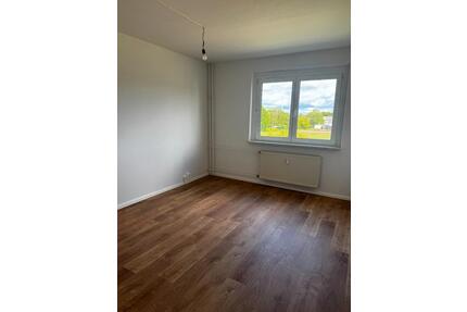 Schöne 3 Raum-Wohnung mit Balkon - Bad Sulza