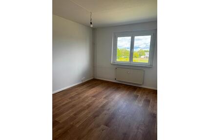 Schöne 3 Raum-Wohnung mit Balkon in Eckolstädt - Bad Sulza