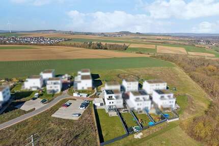 Haus zum Kaufen in Hünfelden 649.000,00 € 144 m²