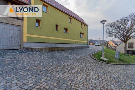 Bauernhaus mit Scheune in Eckolstädt