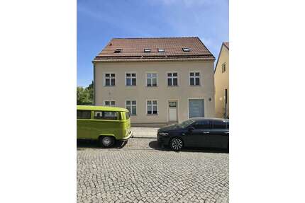 Haus zum Kaufen in Strausberg 849.000,00 € 320 m²