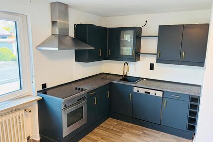 **Wohnung 75qm Balkon Küche Stellplatz Ruhige Lage Garten ** - Arnstein