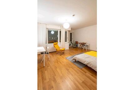 Kurzfristige Untermiete - bis Ende April - 43m Studio - Berlin Mitte