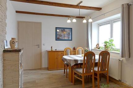 (EF0483_M) Erfurt: Stotternheim, neu ausgebaute und neu möblierte Wohnung, separater Eingang, WLAN inklusive