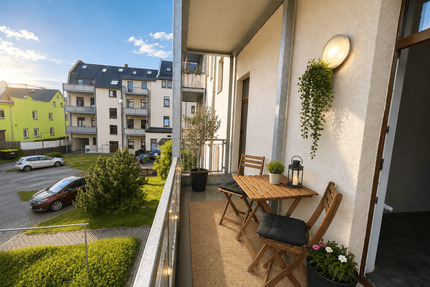 *** Großzügige Drei-Zimmer-Wohnung mit großem Balkon in zentraler Lage am Markt in Limbach *** - Limbach-Oberfrohna