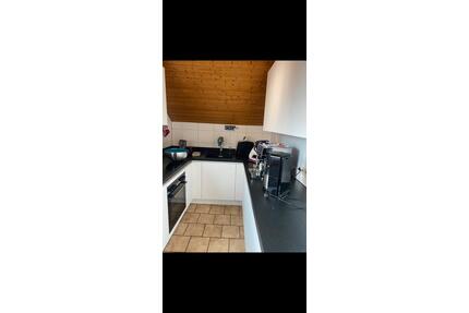 5 Zimmer Zimmer Wohnung, 2 OG - 1.250,00&nbsp;EUR Kaltmiete, ca.&nbsp; 169,00&nbsp;m&sup2; in Simmozheim (PLZ: 75397)