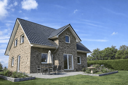 Landhaus mit Kapitänsgiebel in Syke