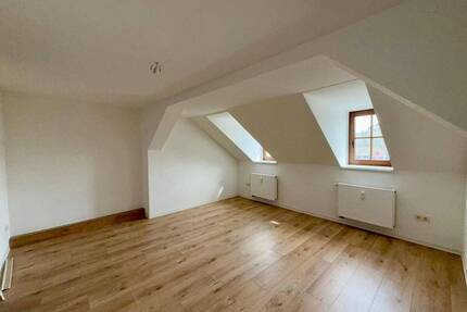 kleine 2- Raumwohnung im Dachgeschoss an der Neiße ! - neu renoviert - - Görlitz Altstadt