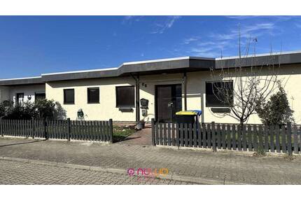 Barrierearmes Wohnen mit Stil - gepflegter Kettenbungalow mit Garten und Garage auf Erbbaugrundstück - Salzgitter Thiede