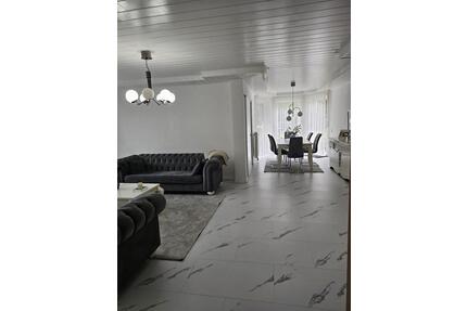 Helle 4-Zimmer-Wohnung (115qm) mit Terrasse & 3 Stellplätzen - Rennerod