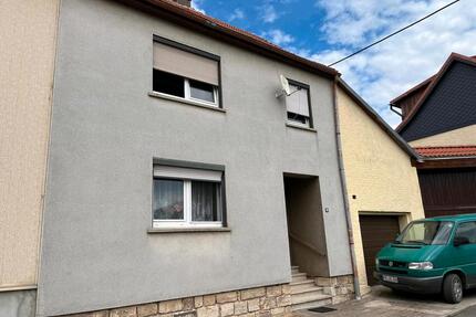 Einfamilienhaus - 35.000,00&nbsp;EUR Kaufpreis, ca.&nbsp; 95,00&nbsp;m&sup2; in Sondershausen (PLZ: 99706)