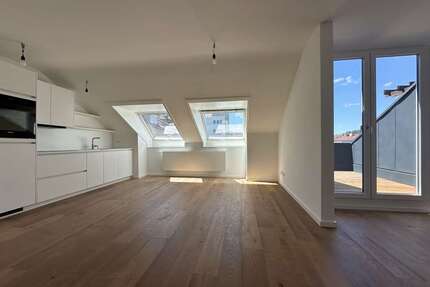 Wohnung zum Mieten in Stuttgart Stuttgart-Mitte 1.690,00 € 62 m²