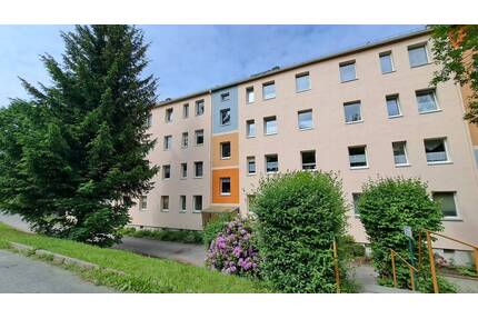 Sehen, staunen, einziehen - helle 2-Raum-Wohnung in ruhiger Jahnsdorfer Lage mit Blick ins Grüne - Jahnsdorf/Erzgeb.