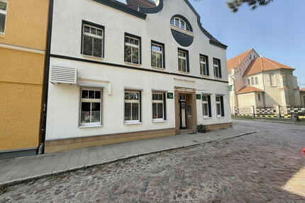 Starke innere Werte! - 470.000,00&nbsp;EUR Kaufpreis, ca.&nbsp; 413,29&nbsp;m&sup2;&nbsp;Wohnfl&auml;che in Friedland (PLZ: 17098)