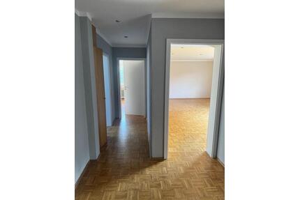 4 Zimmer Wohnung, 97 m2 mit Balkon u. Garten im Ahlener Süden