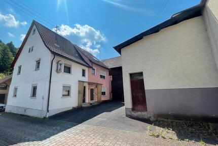 2 Doppelhaushälften mit Garten, Scheune und Nebengebäude - Höpfingen