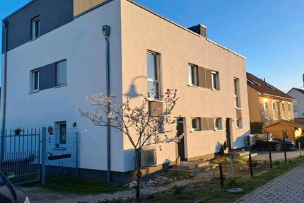 Schöne Doppelhaushälfte mit Dachterrasse im grünen Ahrensfelde