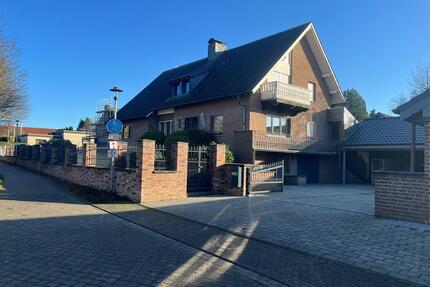 Besonderes, individuelles Ein-Zweifamilienhaus, Glasgarage - Schwalmtal