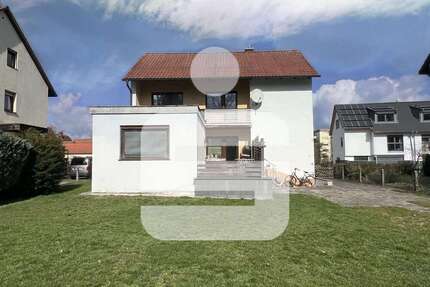 Haus zum Kaufen in Erlangen 680.000,00 € 131.94 m²