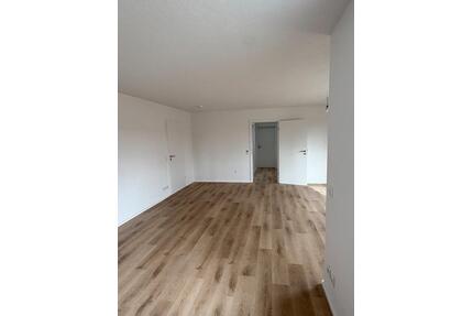 Kernsanierte Wohnung in Bestlage mit Stadtblick! - Täferrot