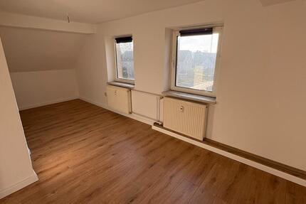 Renovierte 2-Raum Dachgeschosswohnung in grüner Lage! - Domsühl