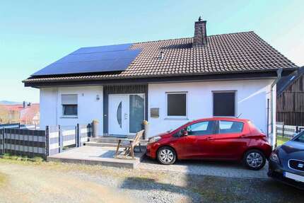 Haus zum Kaufen in Dautphetal 219.000,00 € 151 m²