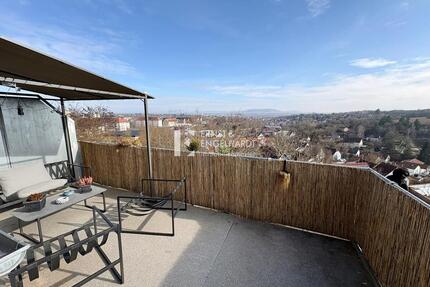 Attraktive 3,5-Zimmer-Wohnung mit großzügigem Balkon & Blick über Kitzingen (MH26 R8)