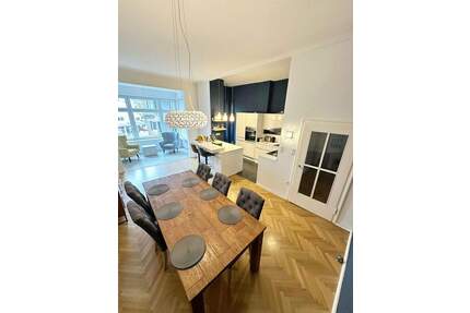 Großzügig und gut geschnittene 5-Zimmer-Wohnung mit Charakter in Pempelfort - DÜSSELDORF