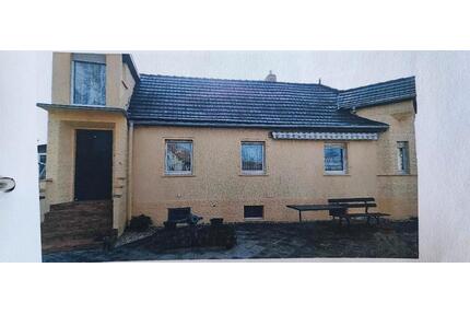 Einzugsfertiges Einfamilienhaus - Teuchern